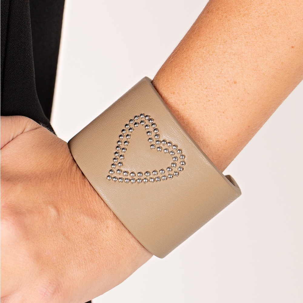 NWT Tan Bracelet w/ Heart(Last One)